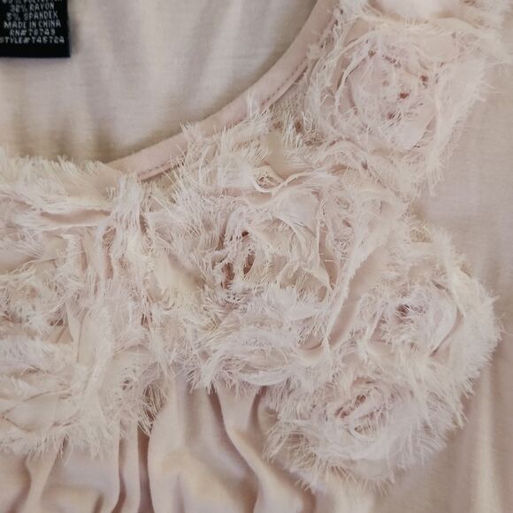 5/$15 Wet Seal women's large rose applique frayed distressed short sleeve blouse - Picture 3 of 6